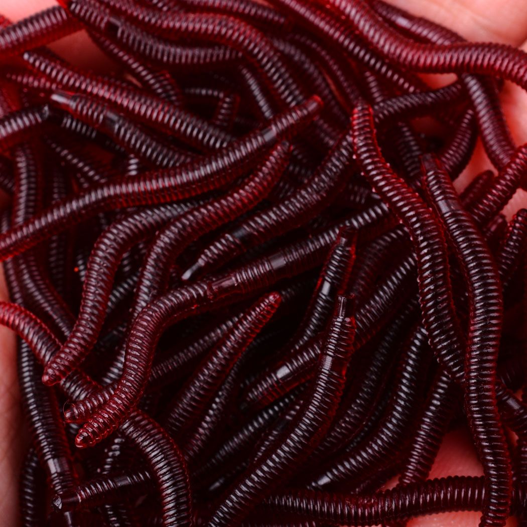 Aglaonema Red - リアルな赤いワームフィッシングルアー,50個,35mm,ミミズ,人工シリコン餌,魚の匂い,エビ,コイ添加剤